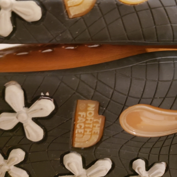 NorthFace Primaloft 200 Insulation Suede Leather Trim Floral Fur Lace Up W9 NWOT - Picture 11 of 12